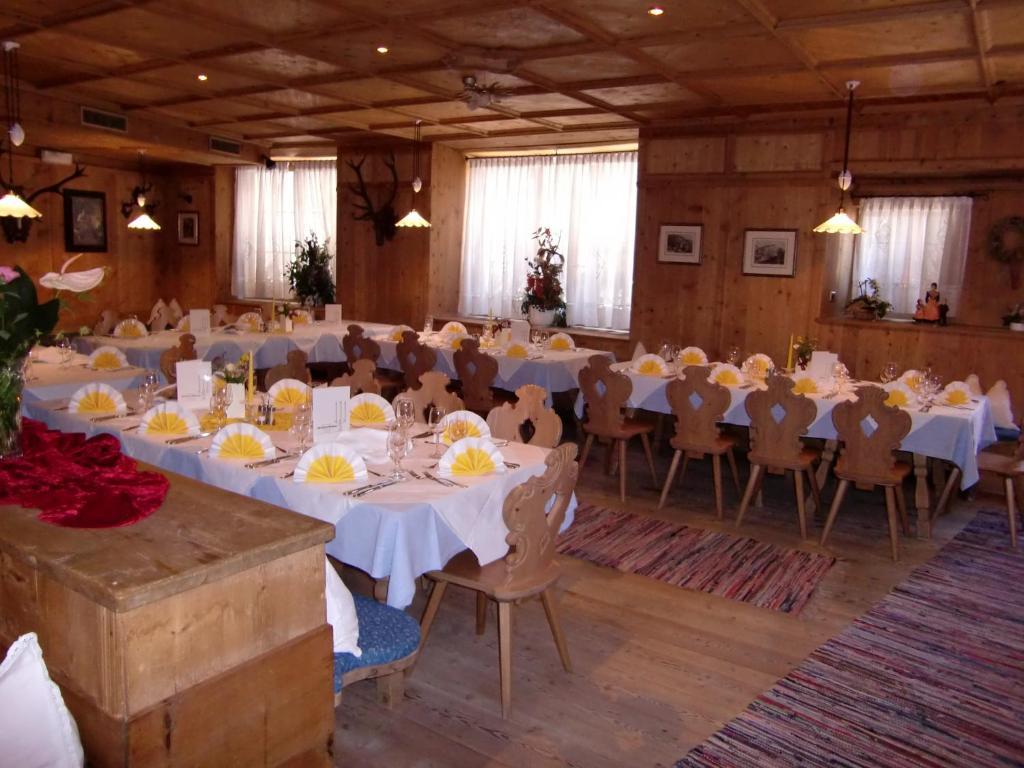 Hotel Gruener Baum Bressanone Kültér fotó