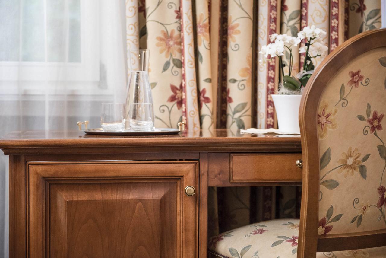 Hotel Gruener Baum Bressanone Kültér fotó