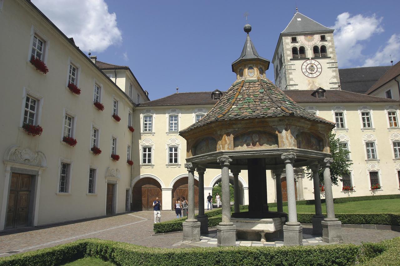 Hotel Gruener Baum Bressanone Kültér fotó